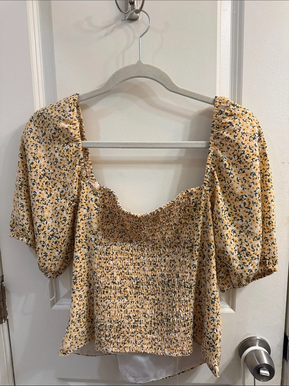 Abercrombie & Fitch Yellow Floral Puff-Sleeve Peasant Top